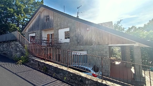 Foto Appartamento in via Martiri della Libertà  6, di 112 m² con 5 locali