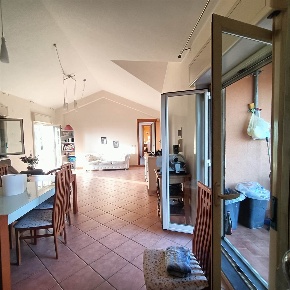 Foto Appartamento a Camporotondo Etneo di 160 m² con 4 locali in vendita