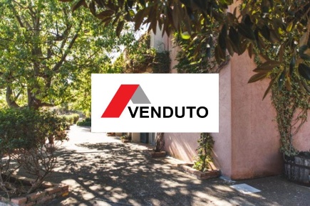 Foto Villa unifamiliare in Contrada Savarino, Regalbuto di 405 m²