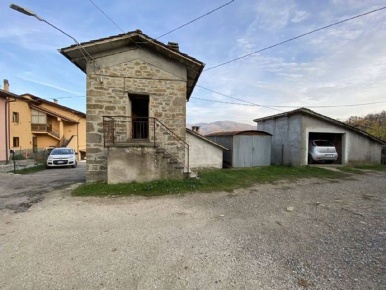 Foto Appartamento in VIA PIAN DEI TORLI n. SC Piano T-1, di 103 m²