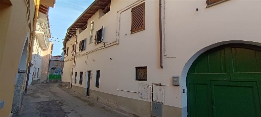 Foto Appartamento in Via Porta Fura 8, Invorio di 81 m² con 3 locali
