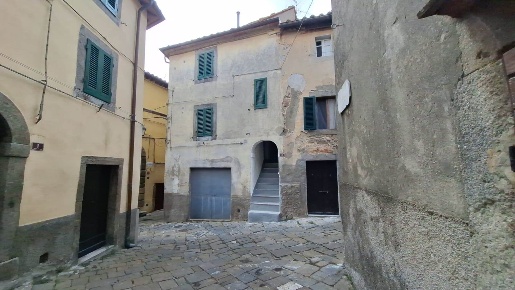 Foto Appartamento a Castel del Piano di 60 m² con 6 locali in vendita