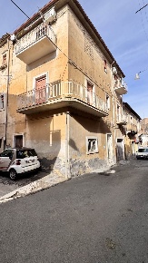 Foto Appartamento in via Chiaramonte angolo via Dante Alighieri 45-8-6,