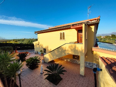Foto Villa unifamiliare in C/DA Piano di Tresca snc, Balestrate di 213 m²