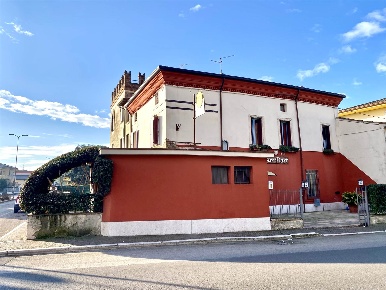Foto Appartamento a Ronco all'Adige di 210 m² con 7 locali in vendita