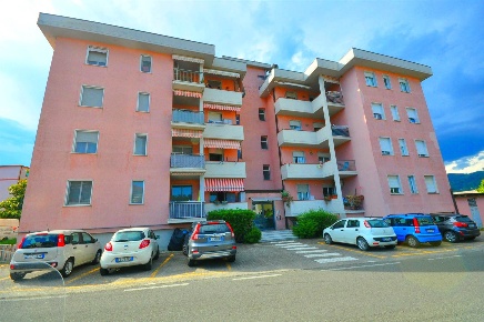 Foto Appartamento in VIA SAN MARTINO  19, Follo di 85 m² con 4 locali