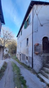 Foto Appartamento in via Equicola 52, Borgorose di 90 m² con 4 locali