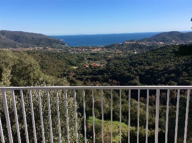 Foto Villa unifamiliare in Via Dell'Ortale 9, Campo nell'Elba di 189 m²