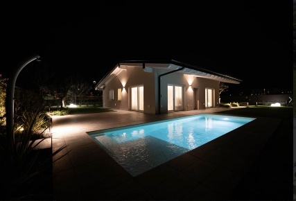 Foto Villa unifamiliare a Padenghe sul Garda di 105 m² con 5 locali