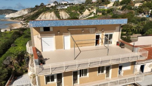 Foto Villa unifamiliare in punta grande, Realmonte di 475 m² con 16 locali