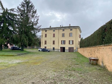 Foto Villa unifamiliare a San Giorgio Piacentino Rizzolo di 506 m²