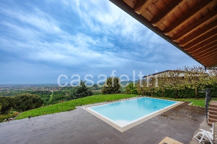 Foto Villa unifamiliare a Almenno San Bartolomeo in vendita