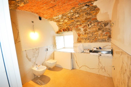 Foto Appartamento in VIA CANIPAROLA, Fosdinovo di 156 m² con 5 locali