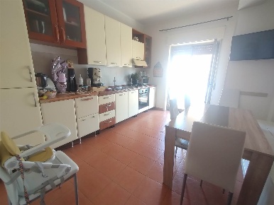 Foto Appartamento in Via nazionale 557, Rometta di 97 m² con 3 locali