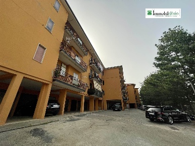 Foto Appartamento a Picerno di 112 m² con 5 locali in vendita