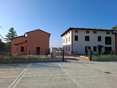 Foto Villa bifamiliare a Pontenure di 100 m² con 4 locali in vendita