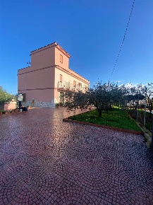 Foto Villa unifamiliare in Contrada Rocca, Balestrate di 204 m² in vendita