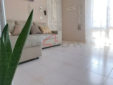 Foto Appartamento a San Giovanni Suergiu di 76 m² con 3 locali in vendita