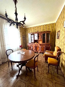 Foto Appartamento a Pomarance di 90 m² con 5 locali in vendita