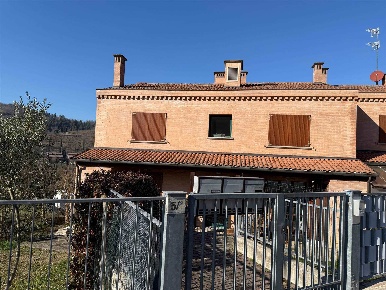 Foto Appartamento in Via Canovetta 5/2, Monterenzio di 125 m² con 4 locali