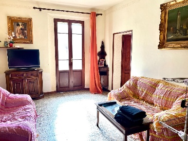 Foto Appartamento a Asciano di 100 m² con 7 locali in vendita