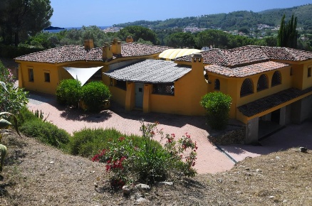 Foto Villa unifamiliare a Campo nell'Elba di 370 m² con 6 locali in vendita