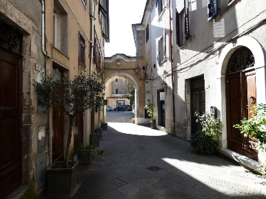 Foto Casa indipendente a Licciana Nardi di 250 m² con 10 locali in vendita