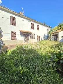 Foto Appartamento a Chiesina Uzzanese di 150 m² con 6 locali in vendita