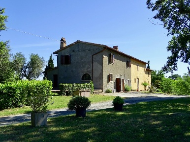 Foto Appartamento a Palaia di 206 m² con 5 locali in vendita