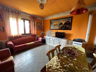 Foto Casa indipendente a Fosdinovo di 237 m² con 8 locali in vendita
