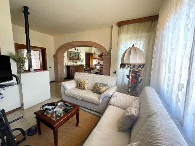 Foto Appartamento a Asciano di 110 m² con 6 locali in vendita