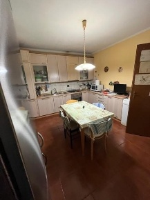 Foto Appartamento a Fosdinovo di 250 m² con 6 locali in vendita