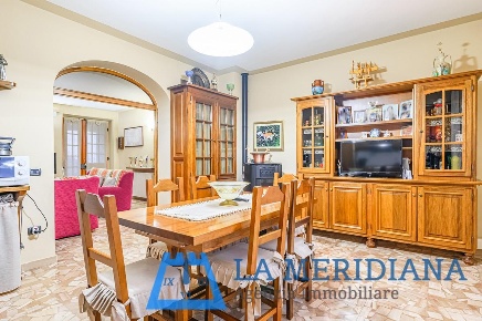 Foto Appartamento a Larciano di 150 m² con 5 locali in vendita