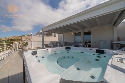 Foto Appartamento a Castrignano del Capo di 94 m² con 5 locali in vendita