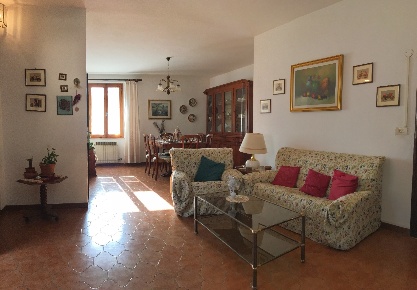 Foto Appartamento a Asciano di 95 m² con 5 locali in vendita