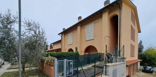 Foto Appartamento a Peccioli di 85 m² con 4 locali in vendita