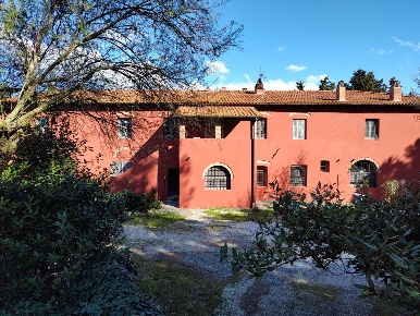 Foto Appartamento a Crespina Lorenzana di 170 m² con 5 locali in vendita