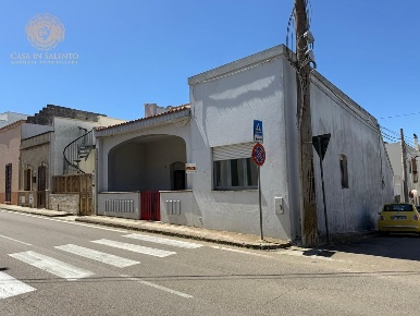 Foto Appartamento a Alessano di 188 m² con 8 locali in vendita