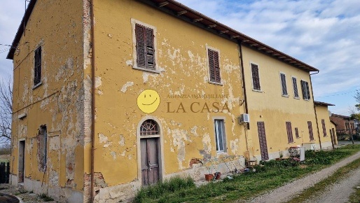 Foto Appartamento a Asciano di 115 m² con 5 locali in vendita