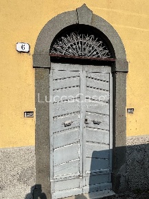 Foto Appartamento a Borgo a Mozzano di 102 m² con 8 locali in vendita