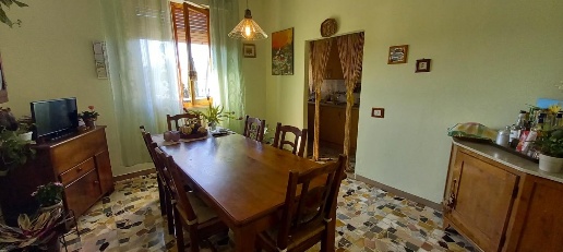 Foto Appartamento a Gambassi Terme di 98 m² con 4 locali in vendita