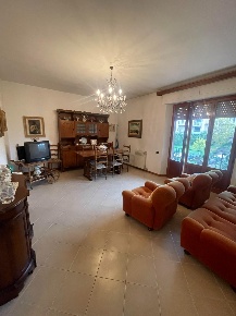 Foto Appartamento a Asciano di 135 m² con 8 locali in vendita