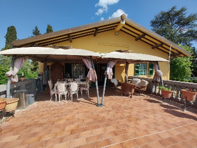 Foto Appartamento a Crespina Lorenzana di 140 m² con 4 locali in vendita