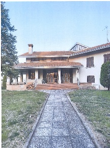 Foto Villa unifamiliare a Campegine di 450 m² con 6 locali in vendita