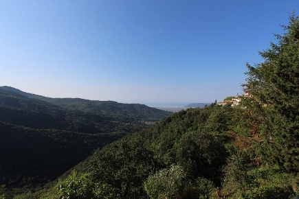 Foto Appartamento a Fosdinovo di 100 m² con 6 locali in vendita