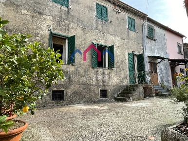 Foto Appartamento a Bagni di Lucca di 95 m² con 3 locali in vendita