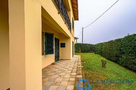 Foto Casa indipendente a Larciano di 148 m² con 4 locali in vendita