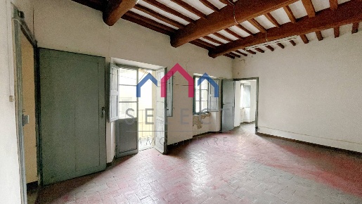 Foto Appartamento a Borgo a Mozzano di 92 m² con 5 locali in vendita