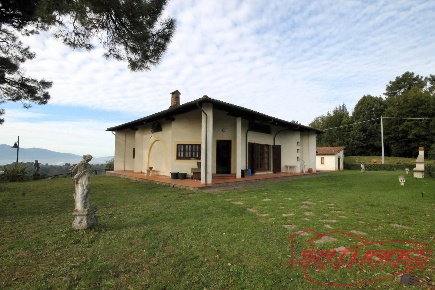 Foto Villa unifamiliare a Montecarlo in vendita