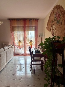 Foto Appartamento a Licciana Nardi di 80 m² con 5 locali in vendita